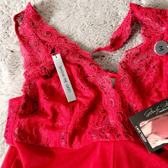 Marilyn Monroe , Lace Teddy - Picture 4 of 6